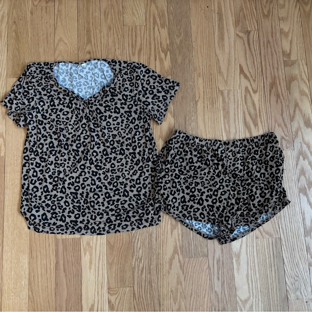 Leopard Print Women's Sleepwear Set
